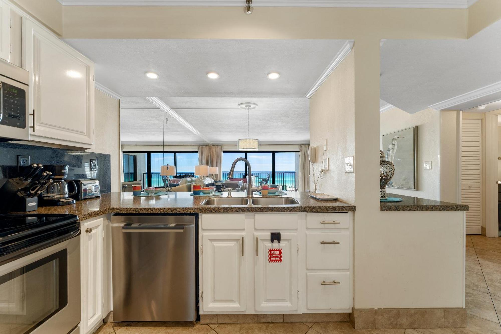 Emerald Towers By Panhandle Getaways Destin Room photo